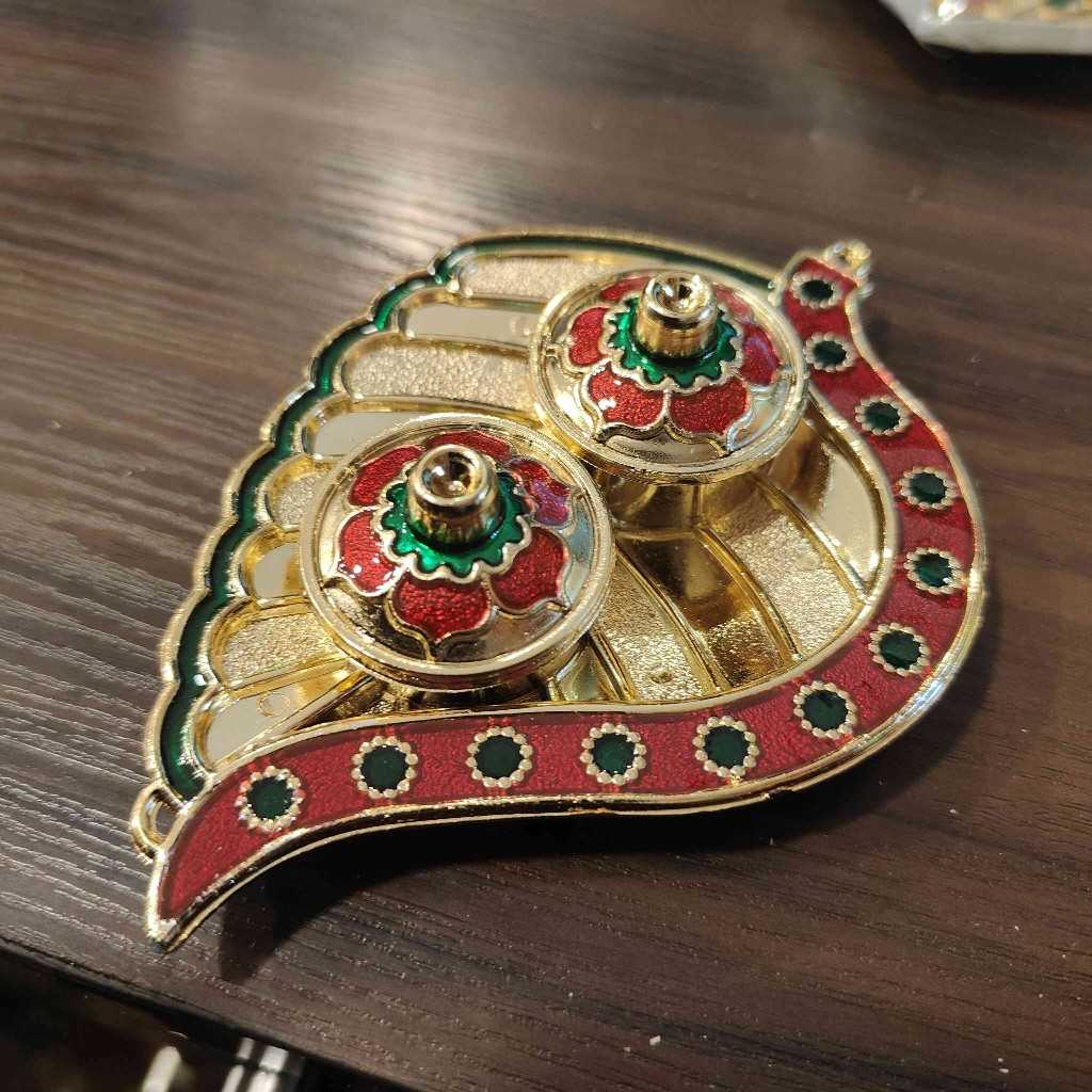 Mina Kumkum Plate Leaf