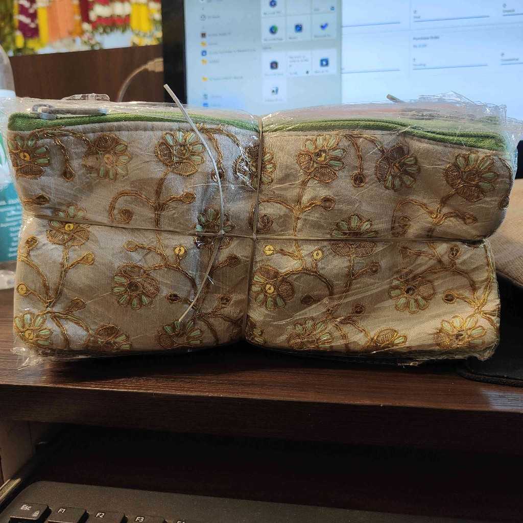 Purse embroidery Floral