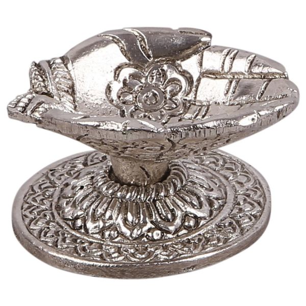 Whitemetal Hand Lamp