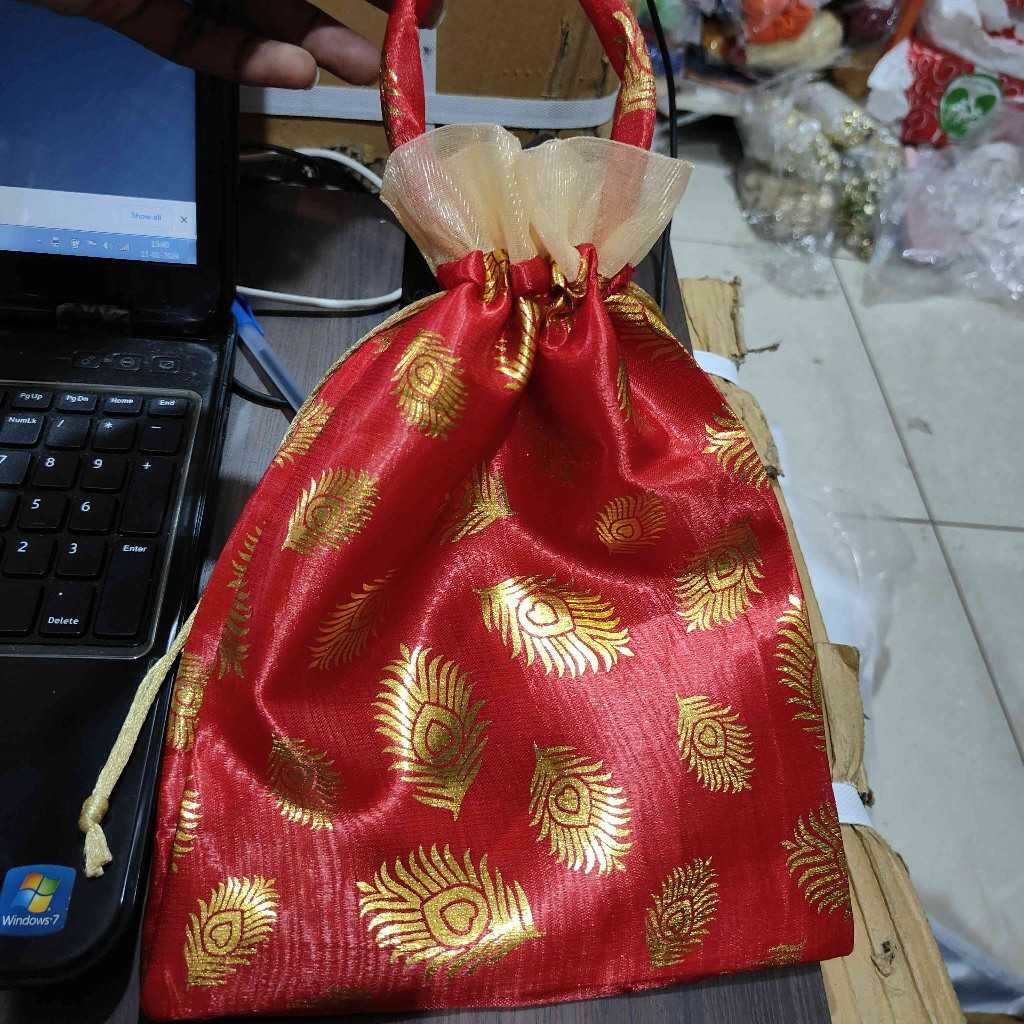 RED GOLDEN PEACOCK FEATHER POTLI BAG