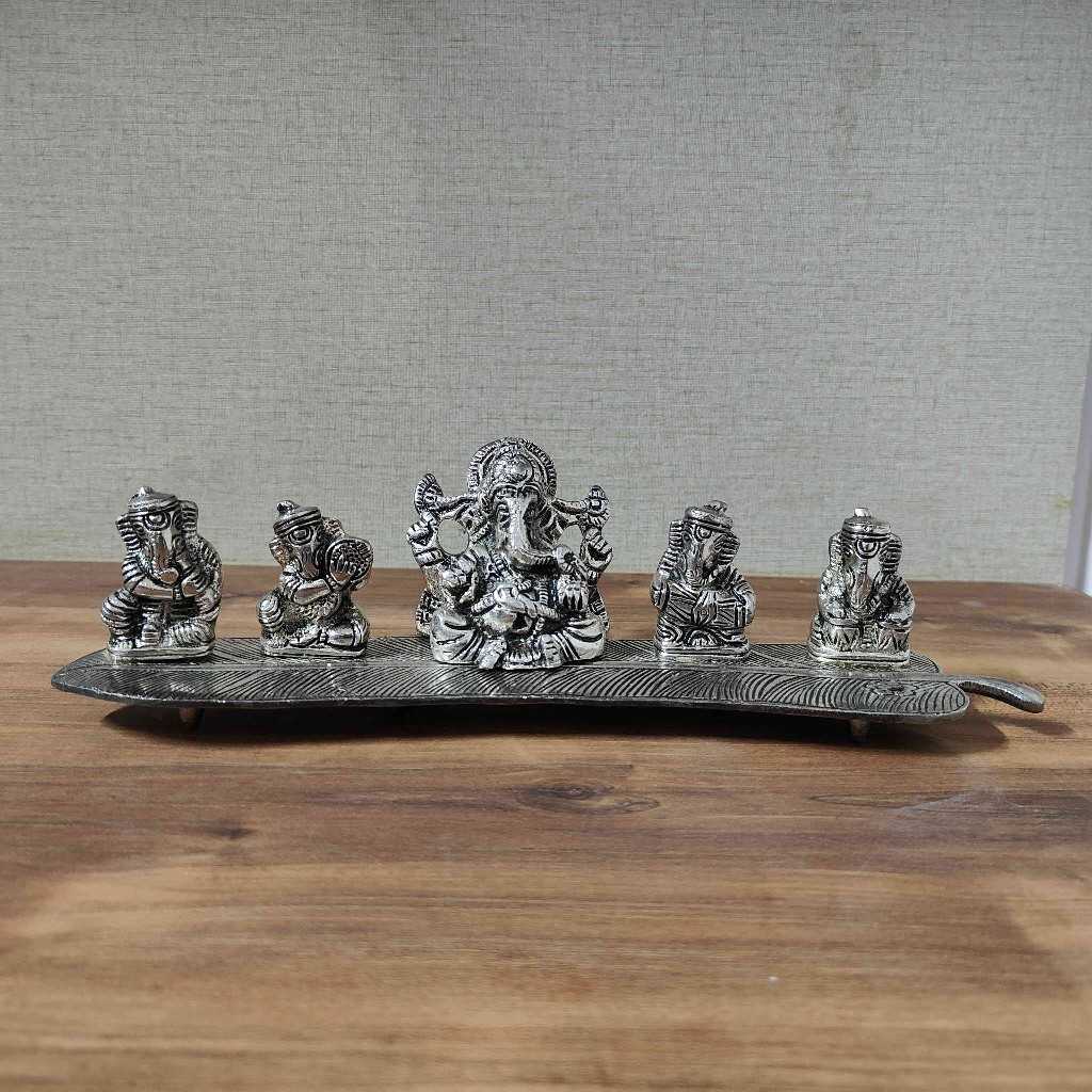 MUSICAL LEAF GANESH SILVER