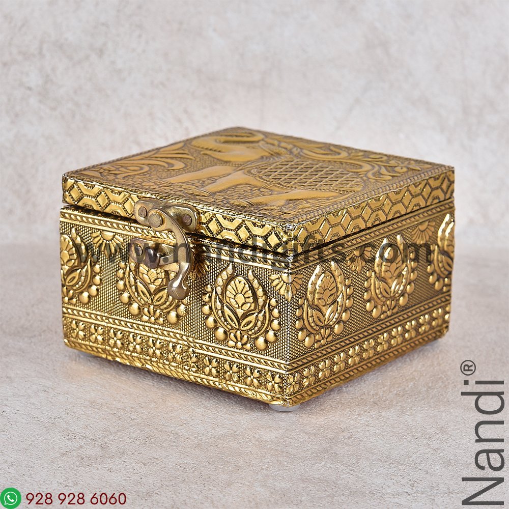 ELEPHANT EMBOSS BOX BRASS ANTIQ FINISH 4X4