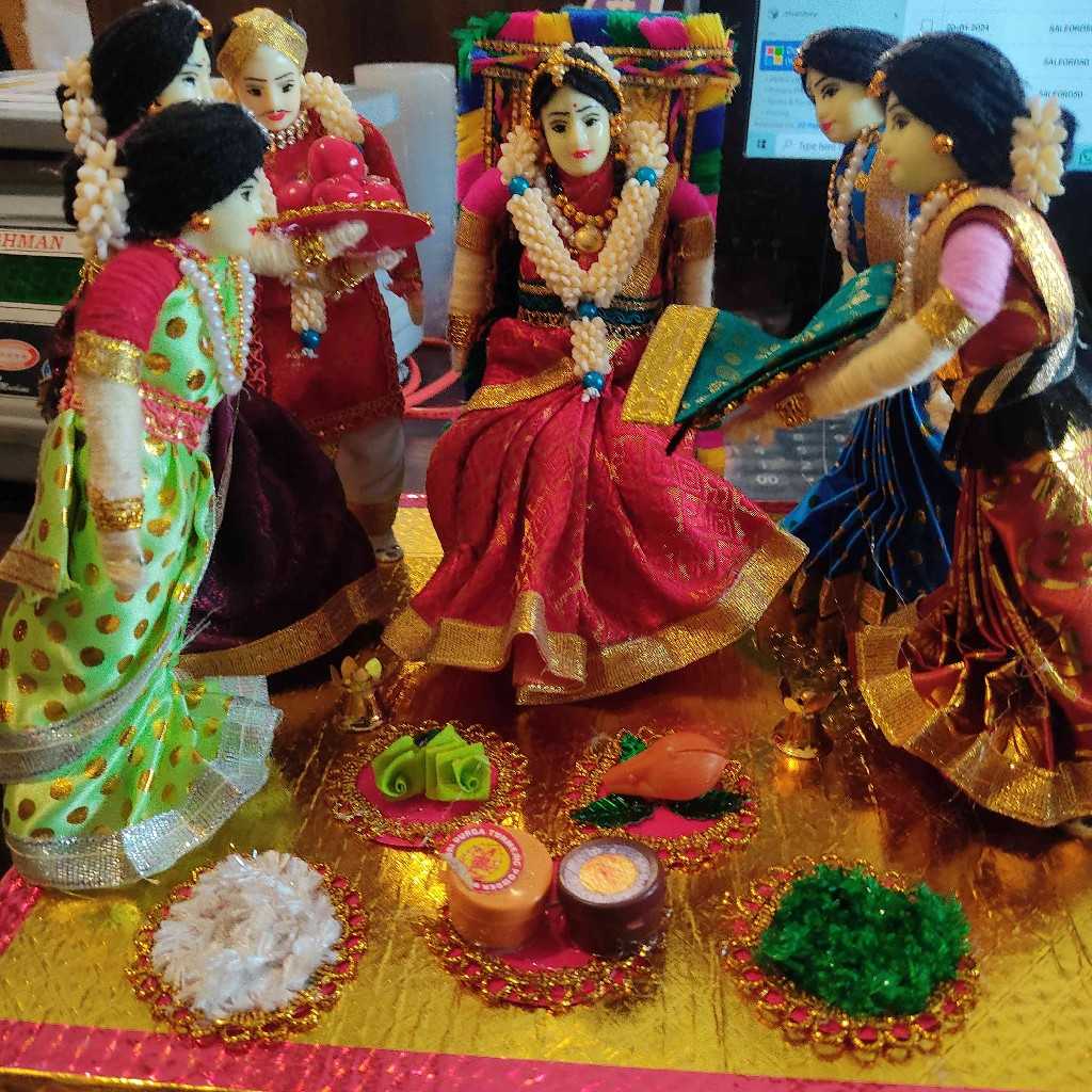 Seemantham Doll Set WH