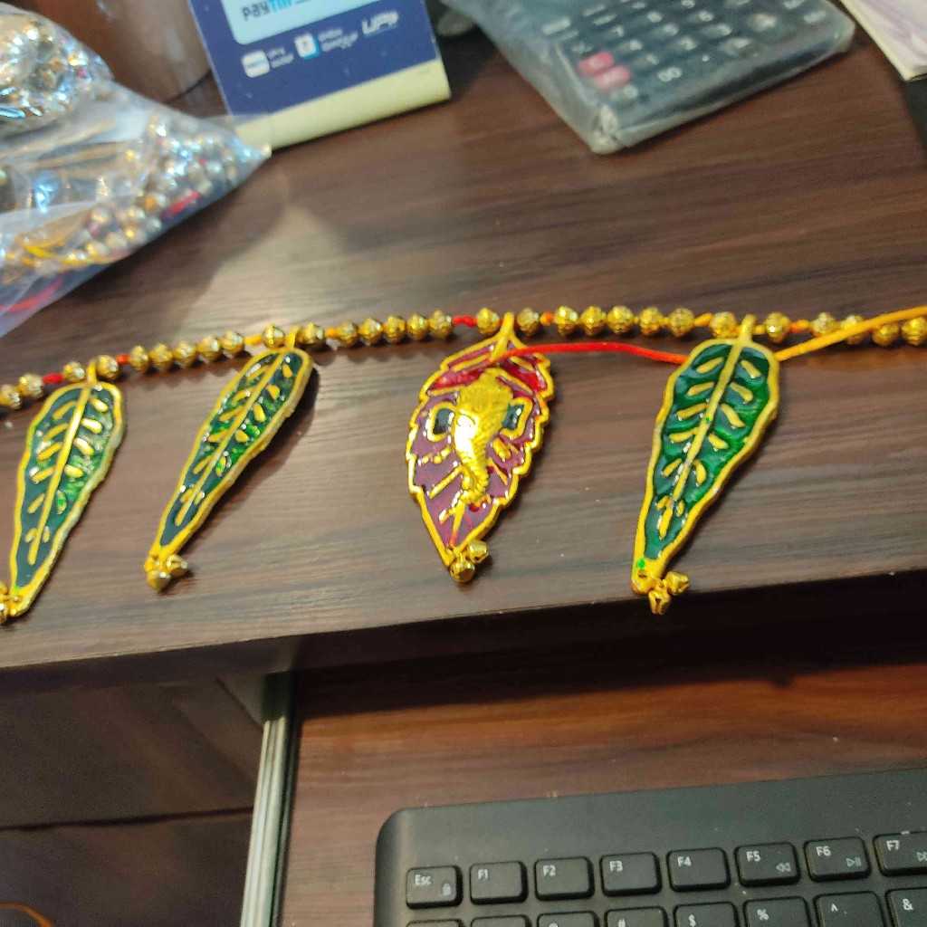 Green And Maroon Leaf Metal Toran