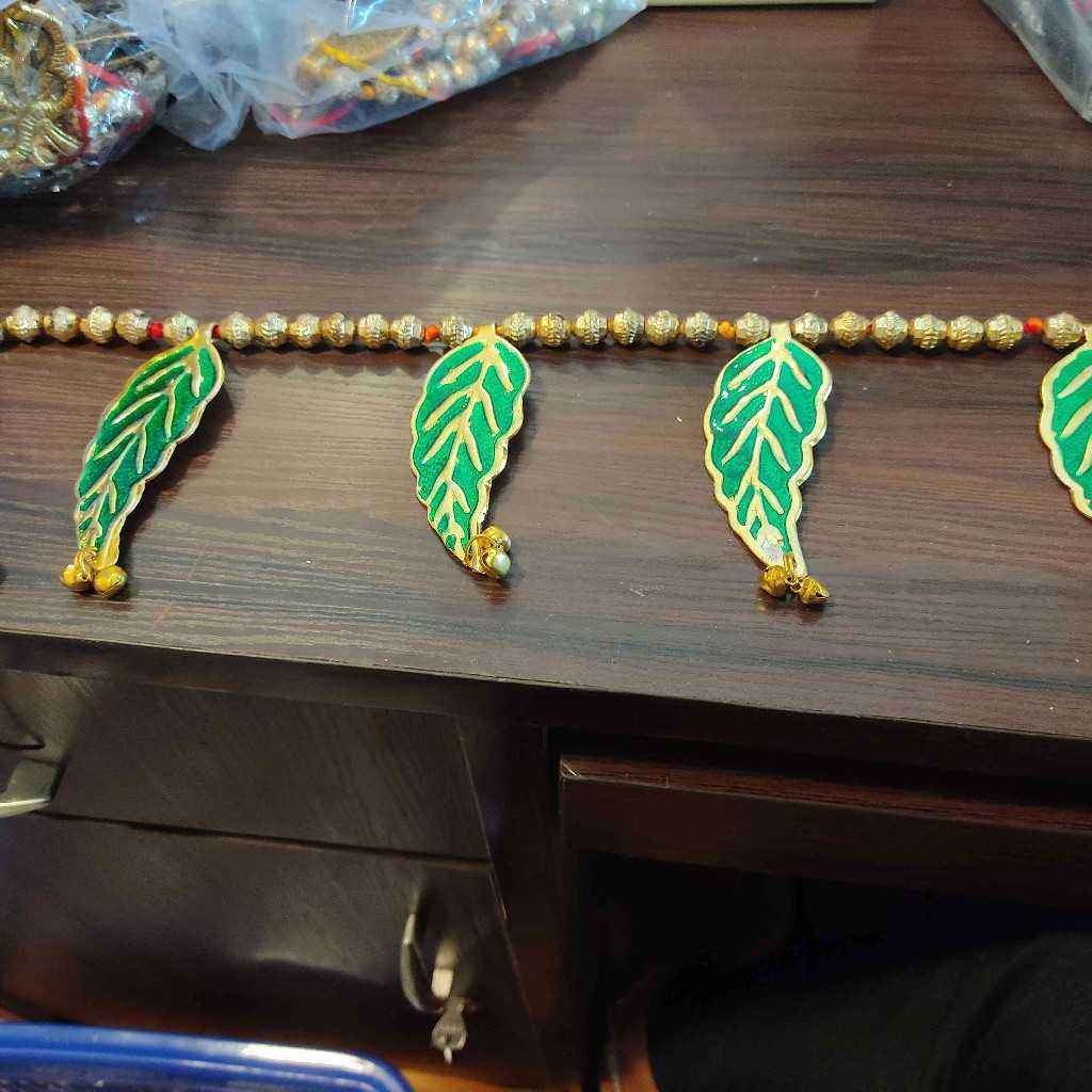 Green Leaf Metal Toran