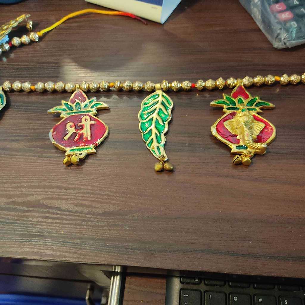 Metal Kalash Leaf Toran Shubh Labh