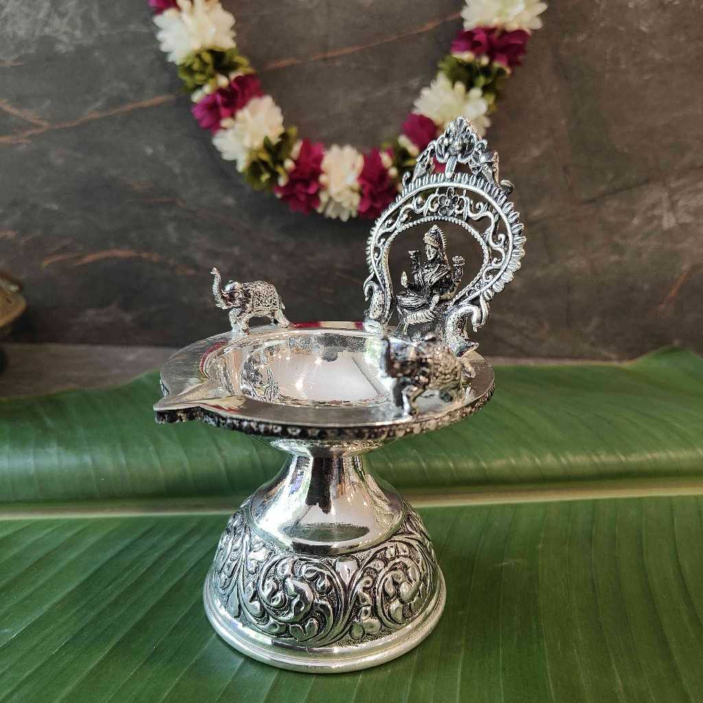 ANTIQ GS LAKSHMI DEEPA