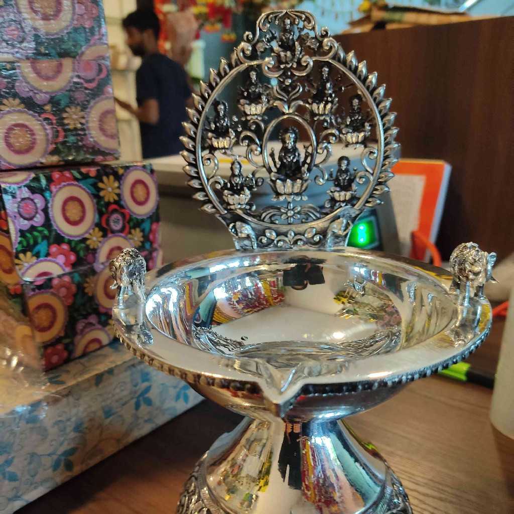 Antiq Gs Ashtalakshmi Lakshmi Deepa