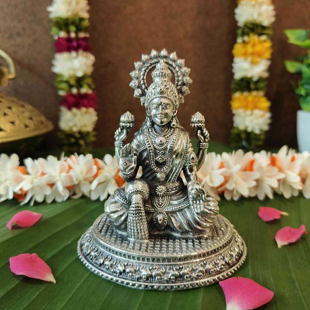 ANTIQ GS LAKSHMI MEDIUM