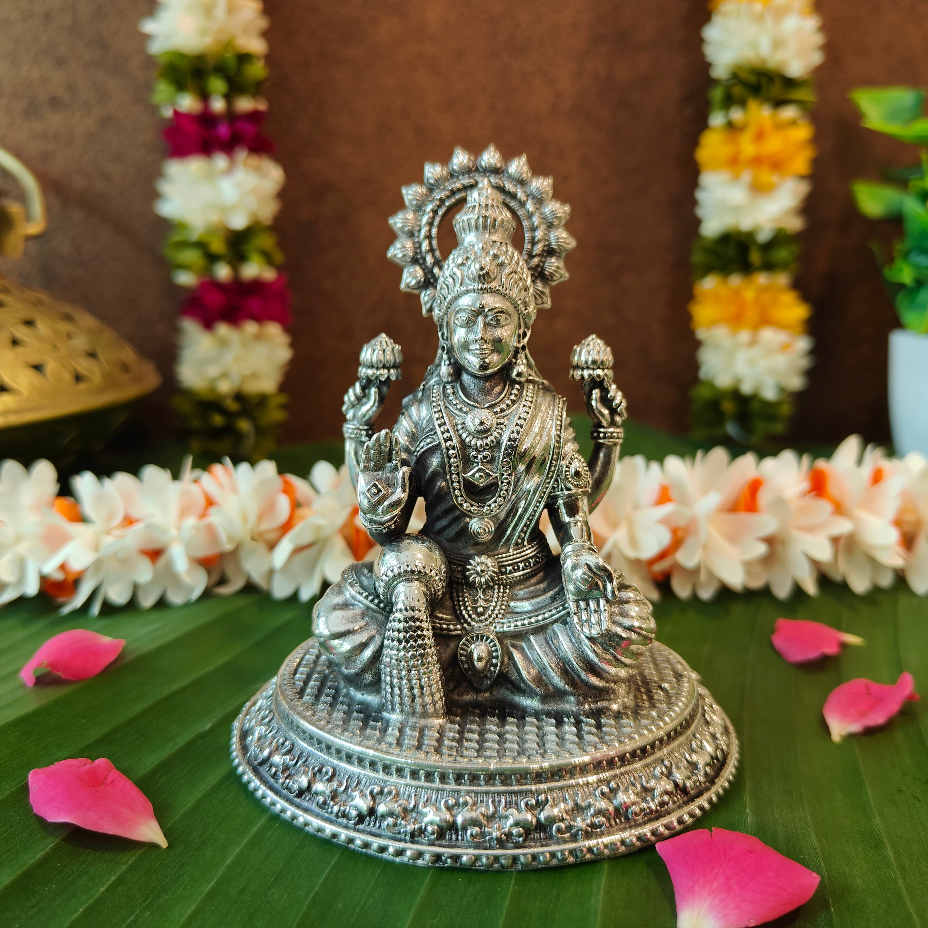 ANTIQ GS LAKSHMI MEDIUM