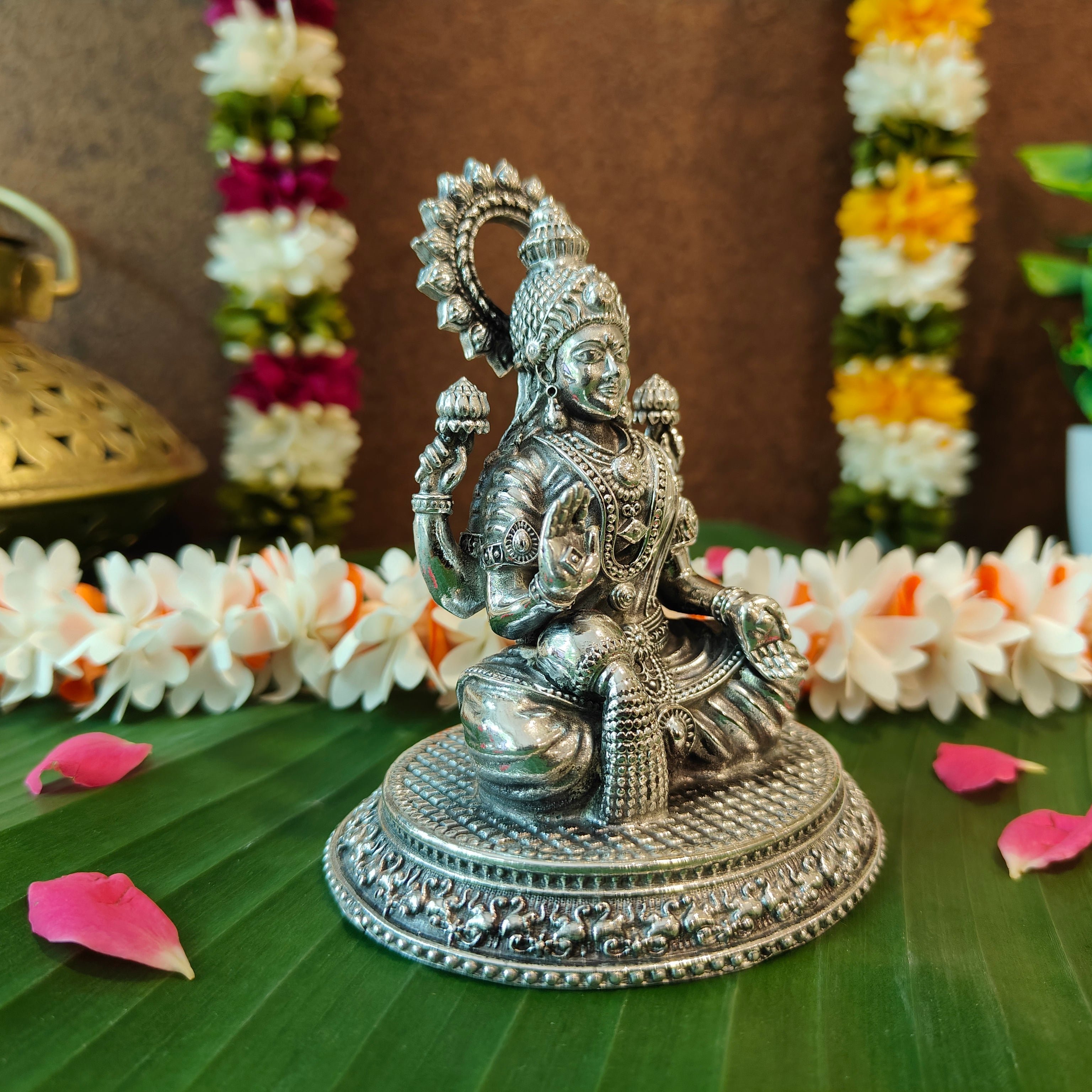 ANTIQ GS LAKSHMI MEDIUM