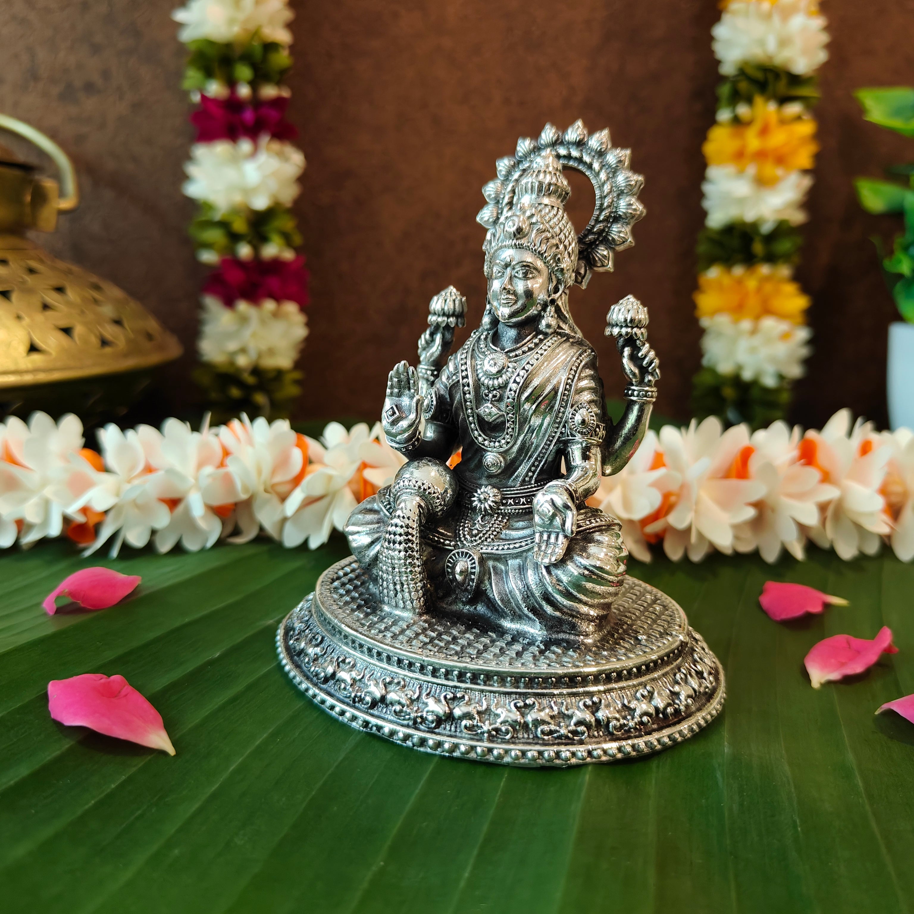 ANTIQ GS LAKSHMI MEDIUM