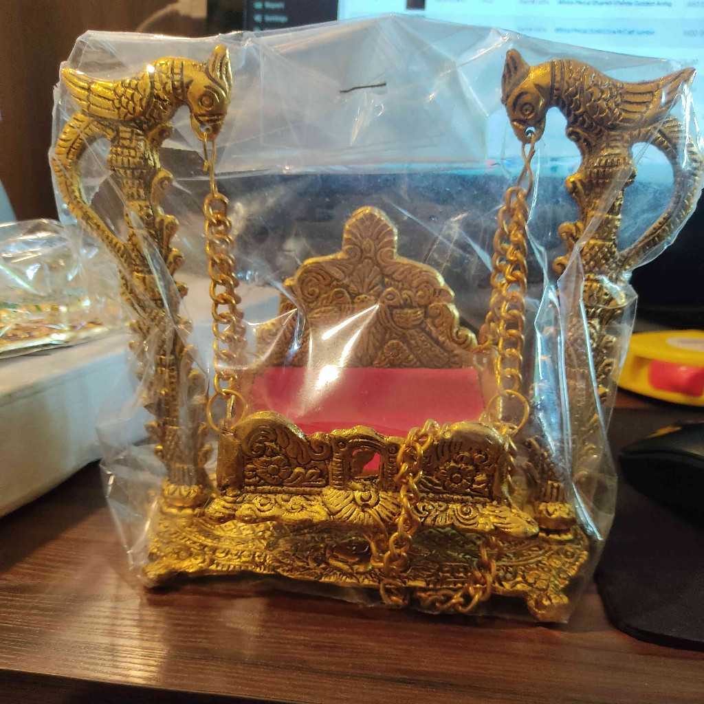 Laddu Gopal Julla Medium