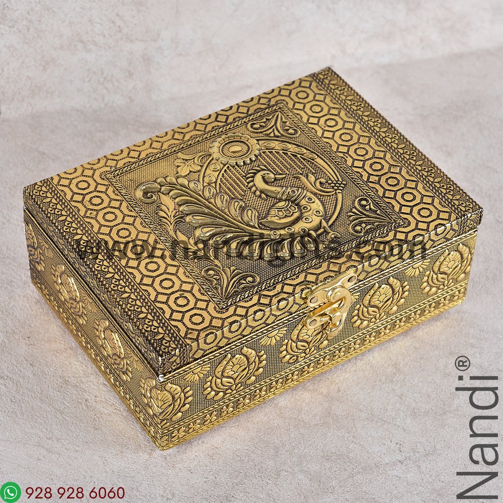 Peacock Emboss Box 7X5