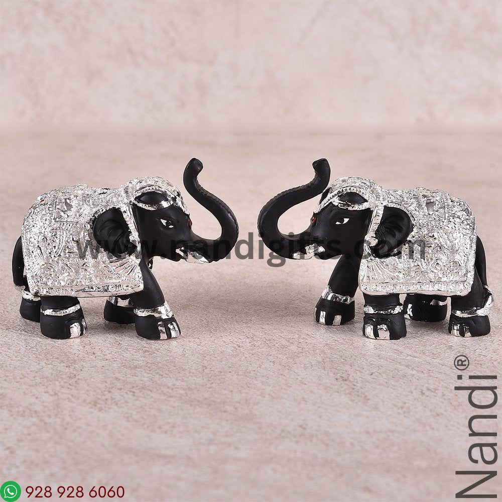 Mini Silver Plated Polyresin Elephant Pair