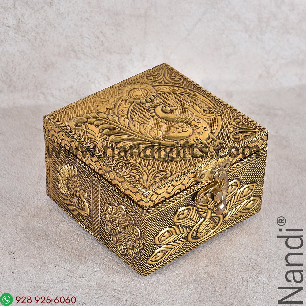 Peacock Emboss Box 4X4
