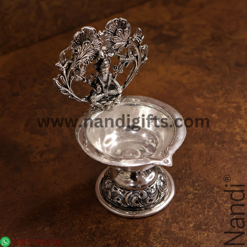 ANTIQ GS LAKSHMI DEEPA 136