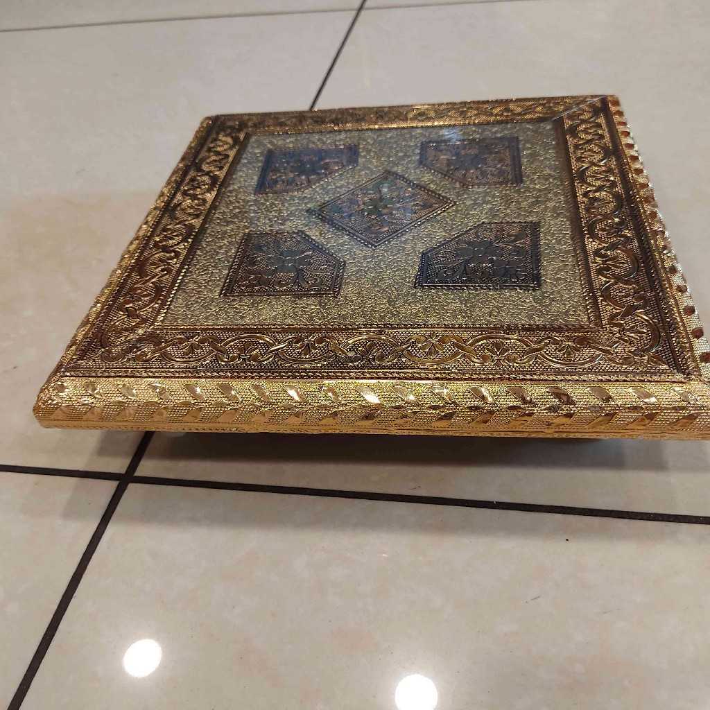 Pooja Peeta Golden Antiq 10X10