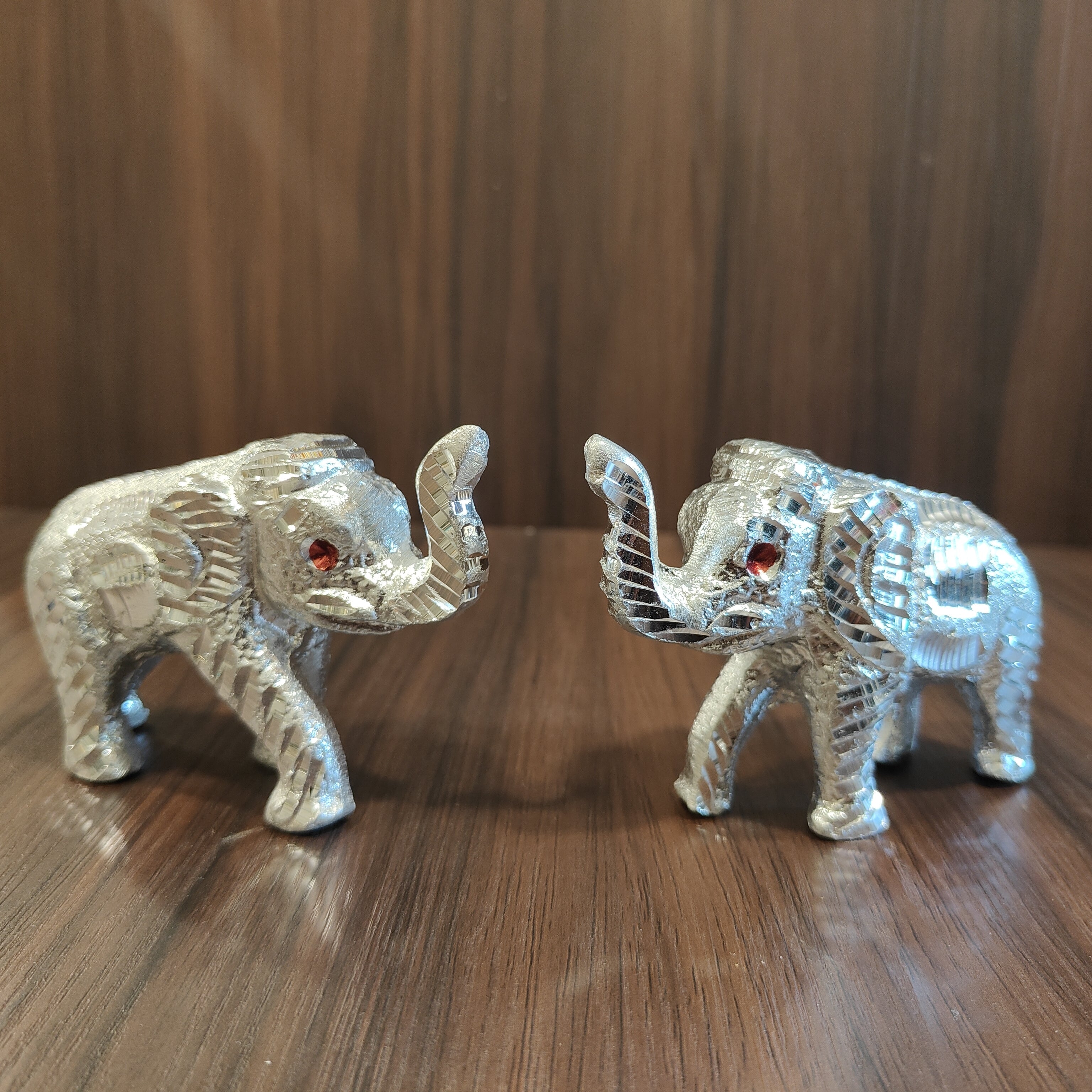 Whitemetal Elephant Pair Solid Small