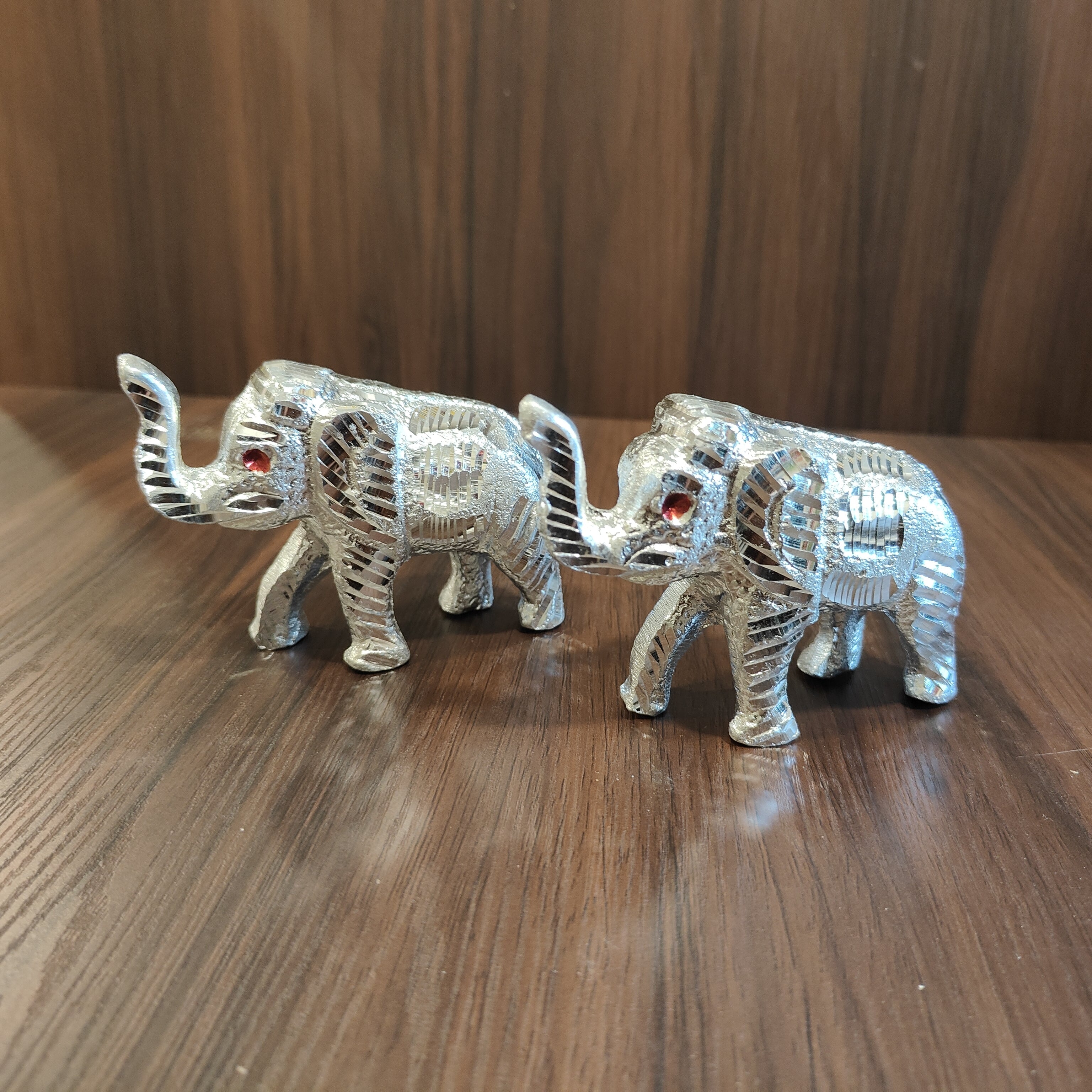 Whitemetal Elephant Pair Solid Small