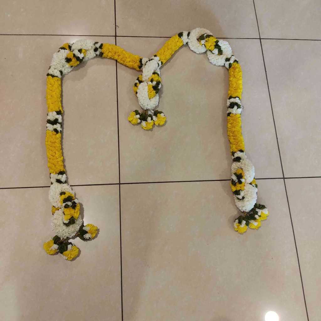 Spiral Chain Toran Yellow Small