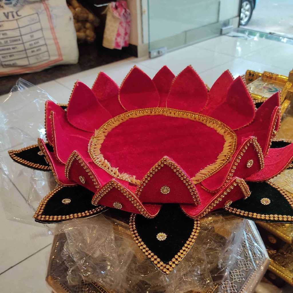 Decorative Lotus Stand