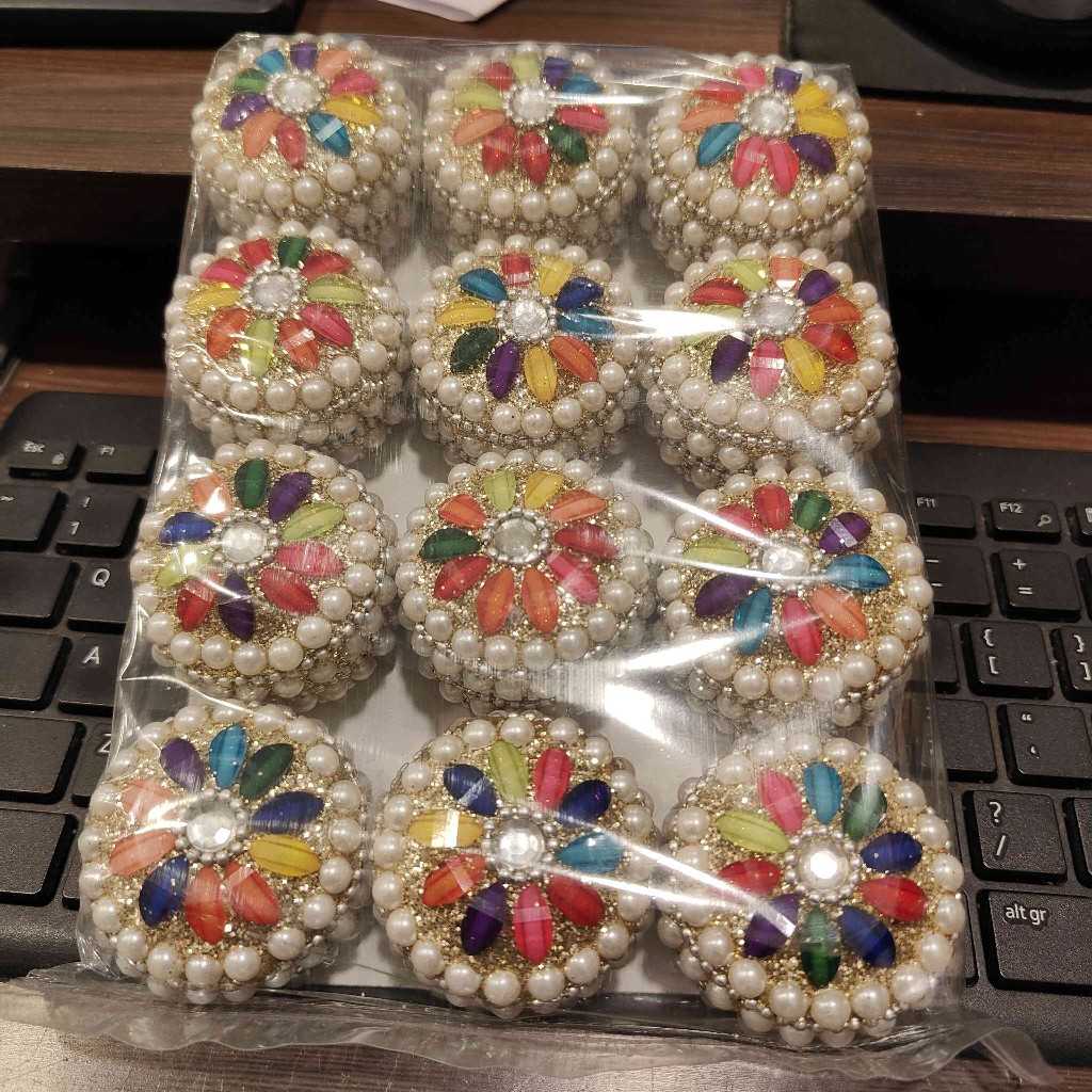 PEARL MULTICOLOUR BEAD BOX