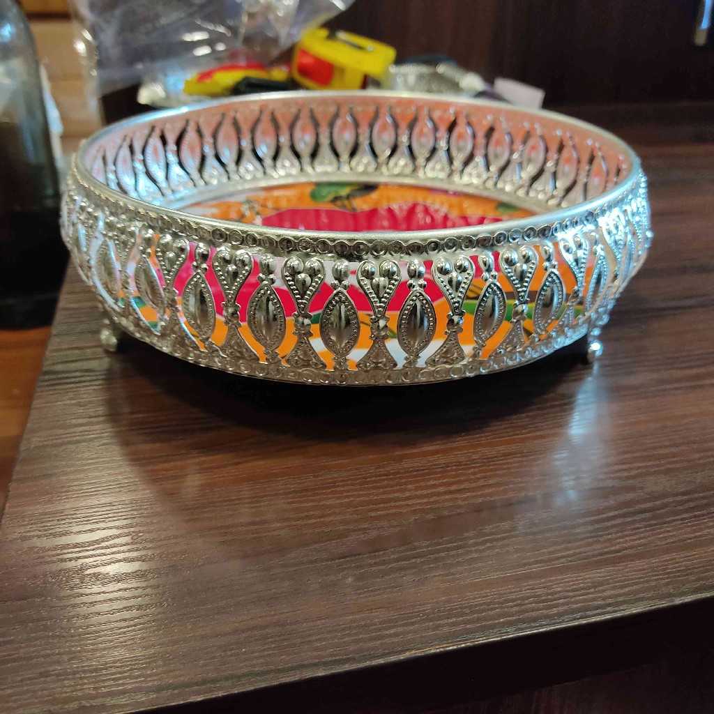 GS Pichwai Cow Plate Round Assorted 8 Inch