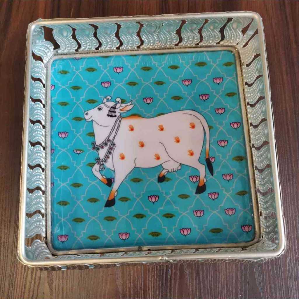GS Pichwai Cow Tray Square Assorted 6X6