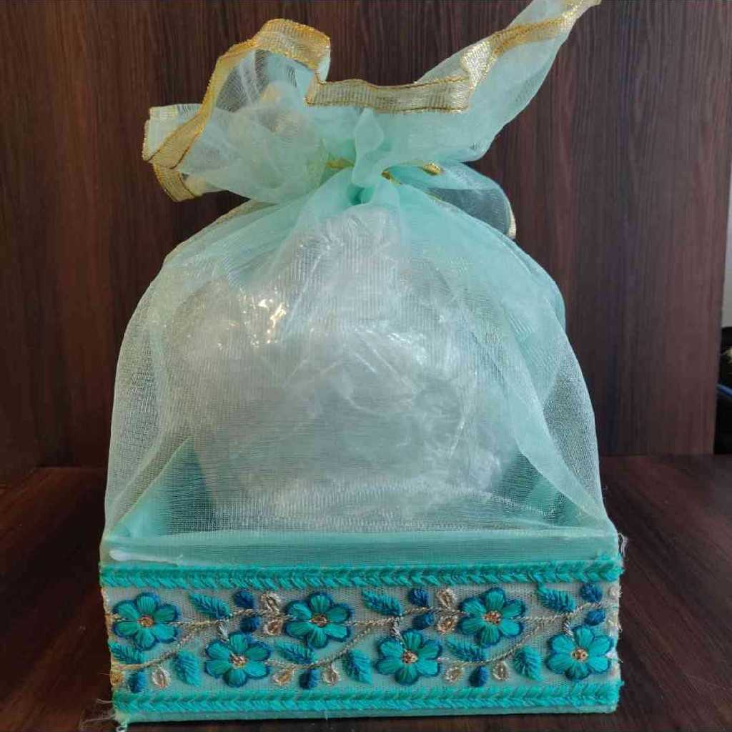 Floral Lace Hamper 8x8