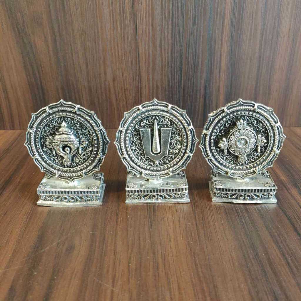 GS Antiq Shankh Chakra Namam Stand Big