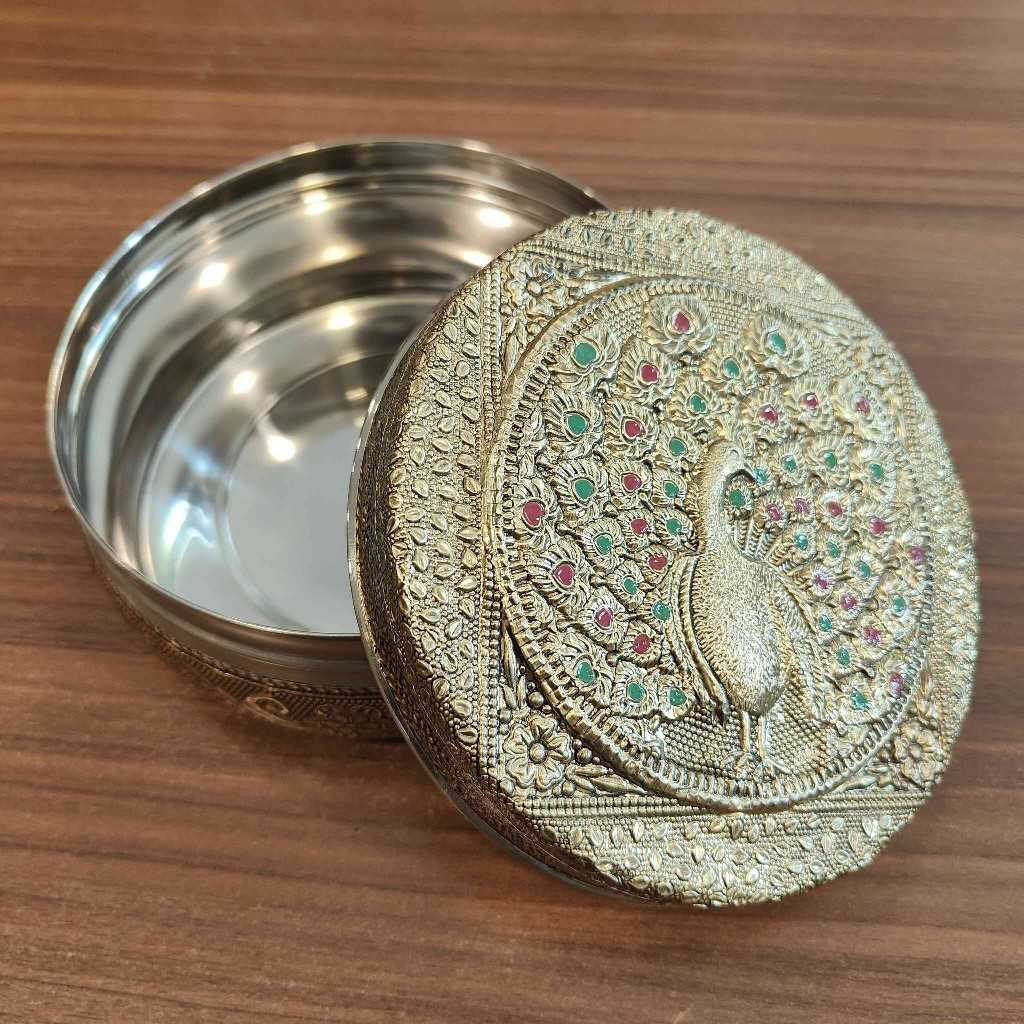 Peacock Golden Antiq Box Round Medium