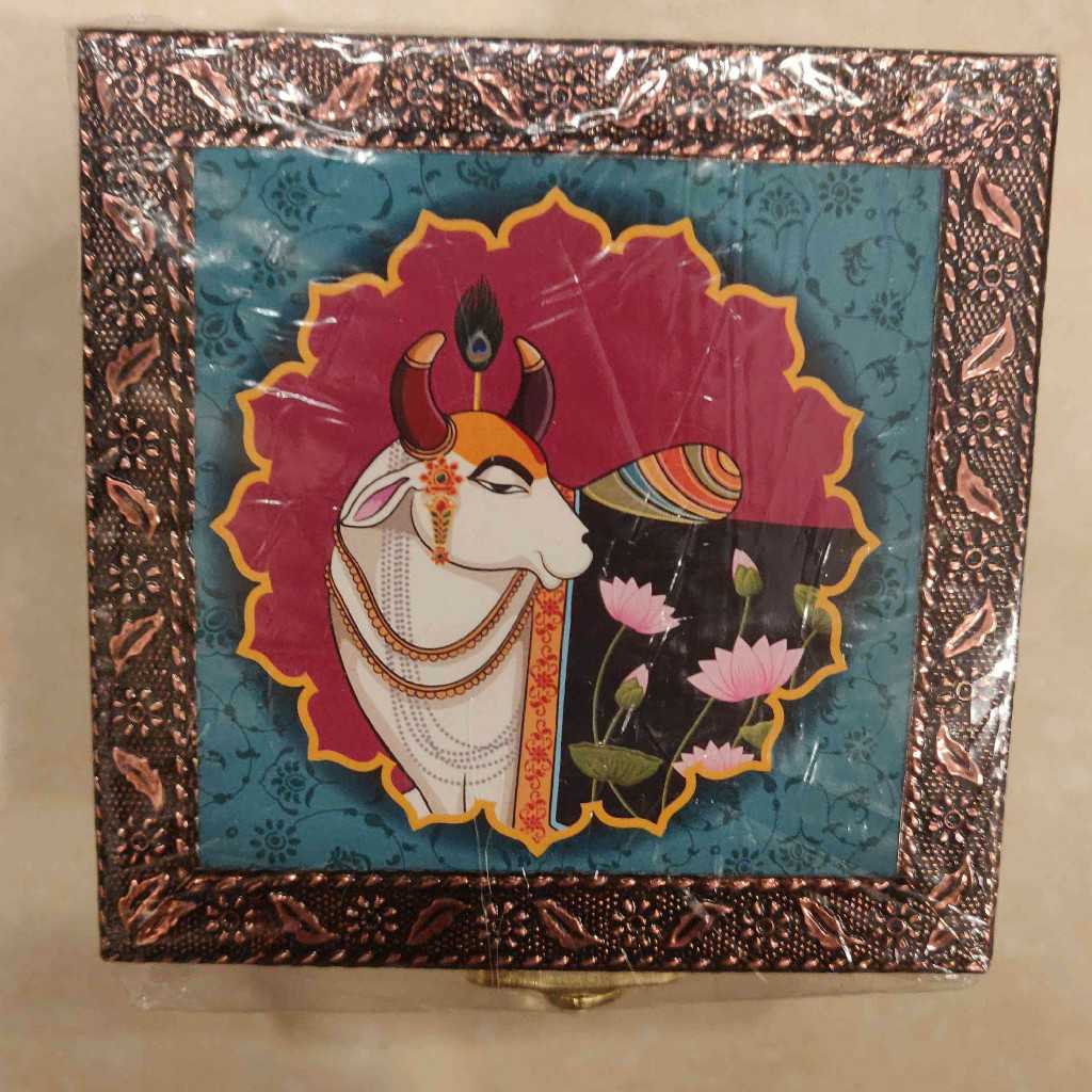 Jewel Box 4x4 Assorted Prints