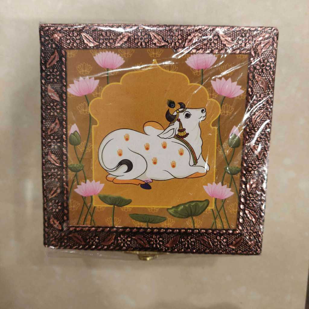 Jewel Box 4x4 Assorted Prints