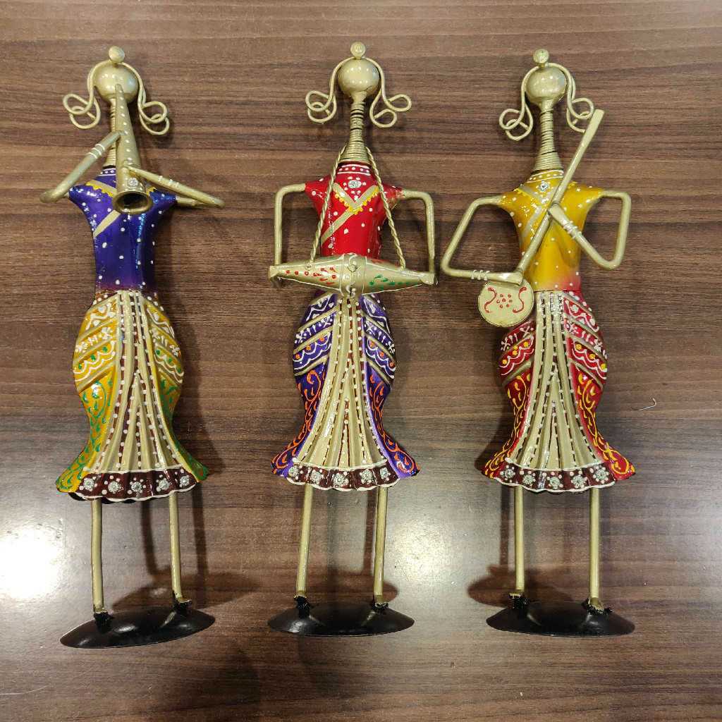 Bindhi Lady Stand Set Of 3