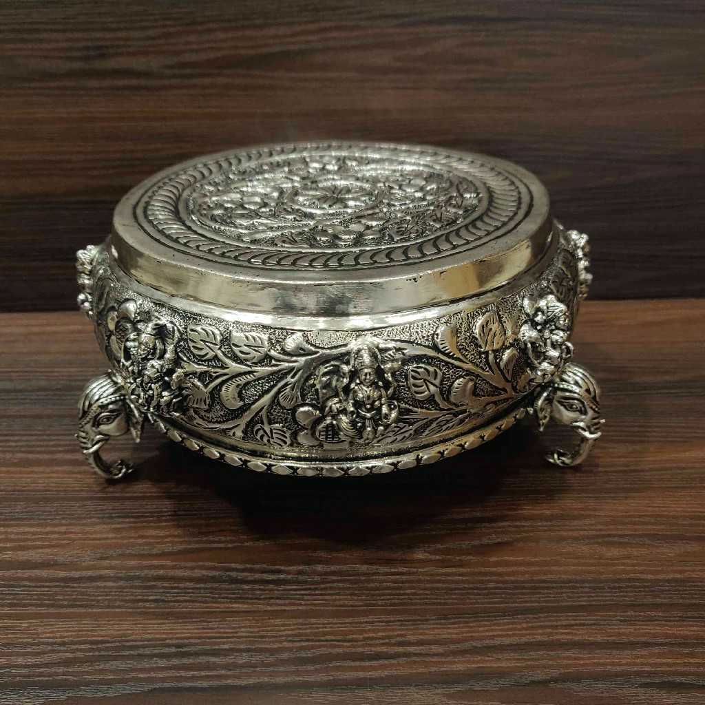 GS Antiq Astalakshmi Mukkali Stand Short Legs 8