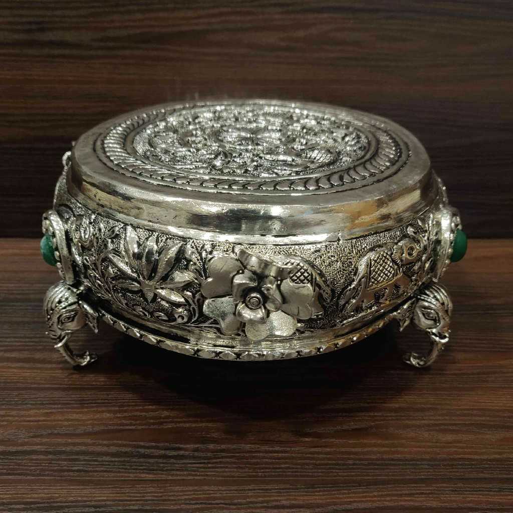 GS Antiq Mukkali Stand Stone Studded Short leg 8