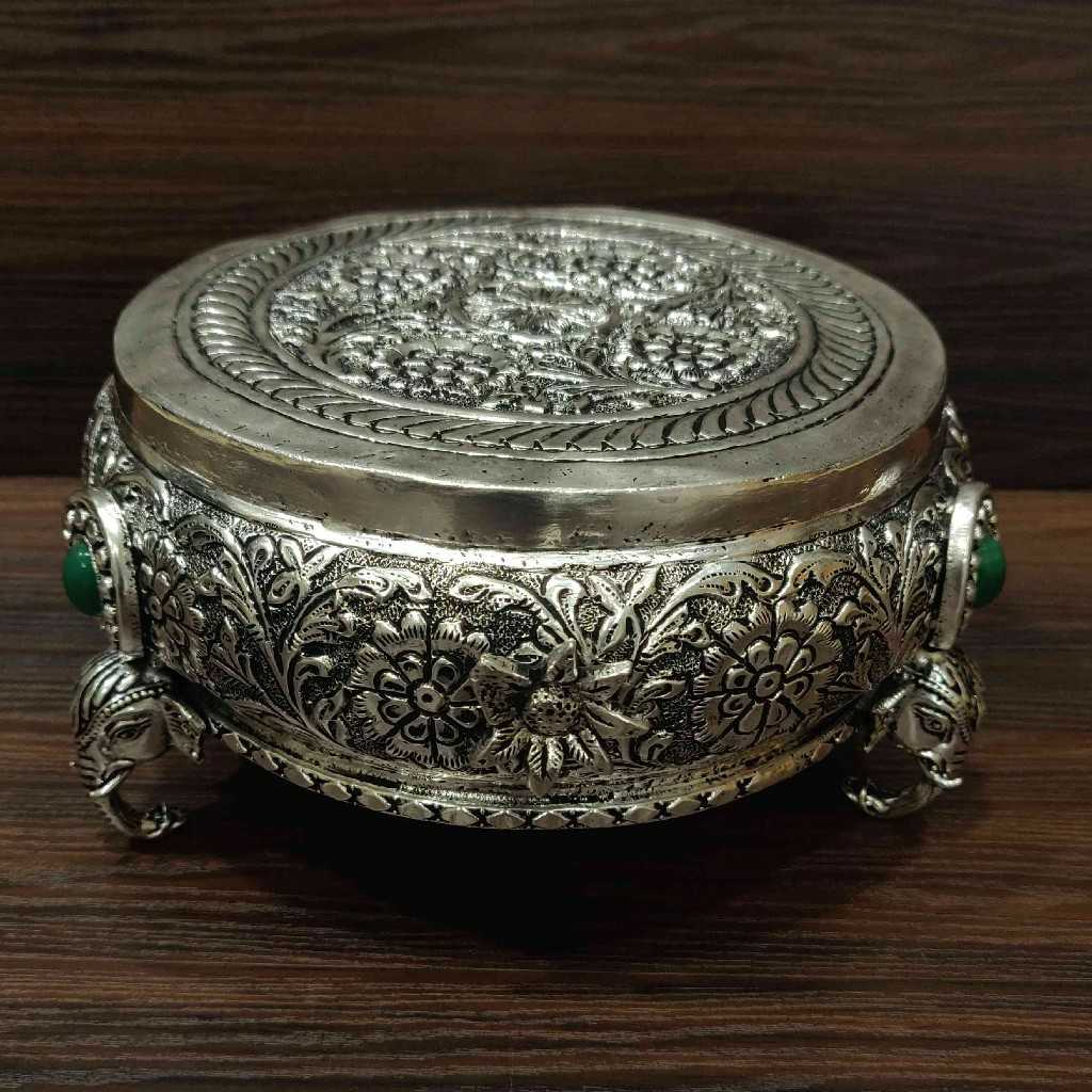 GS Antiq Mukkali Stand Stone Studded Short leg 8