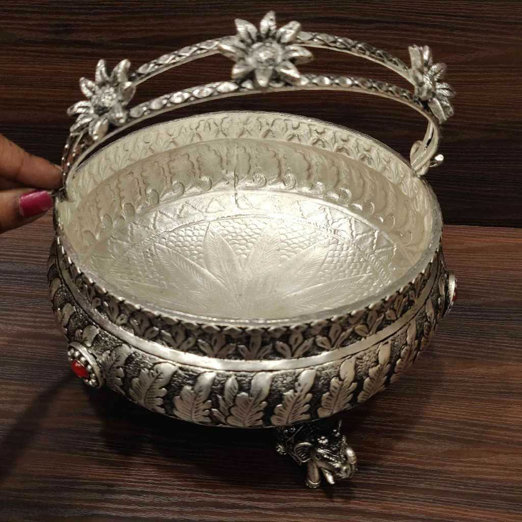 GS Antiq Basket Assorted with Handle