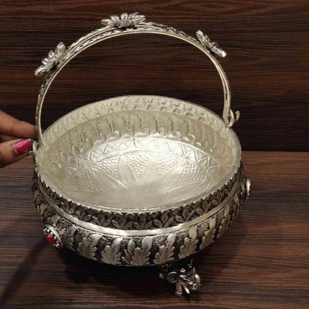 GS Antiq Basket Assorted with Handle