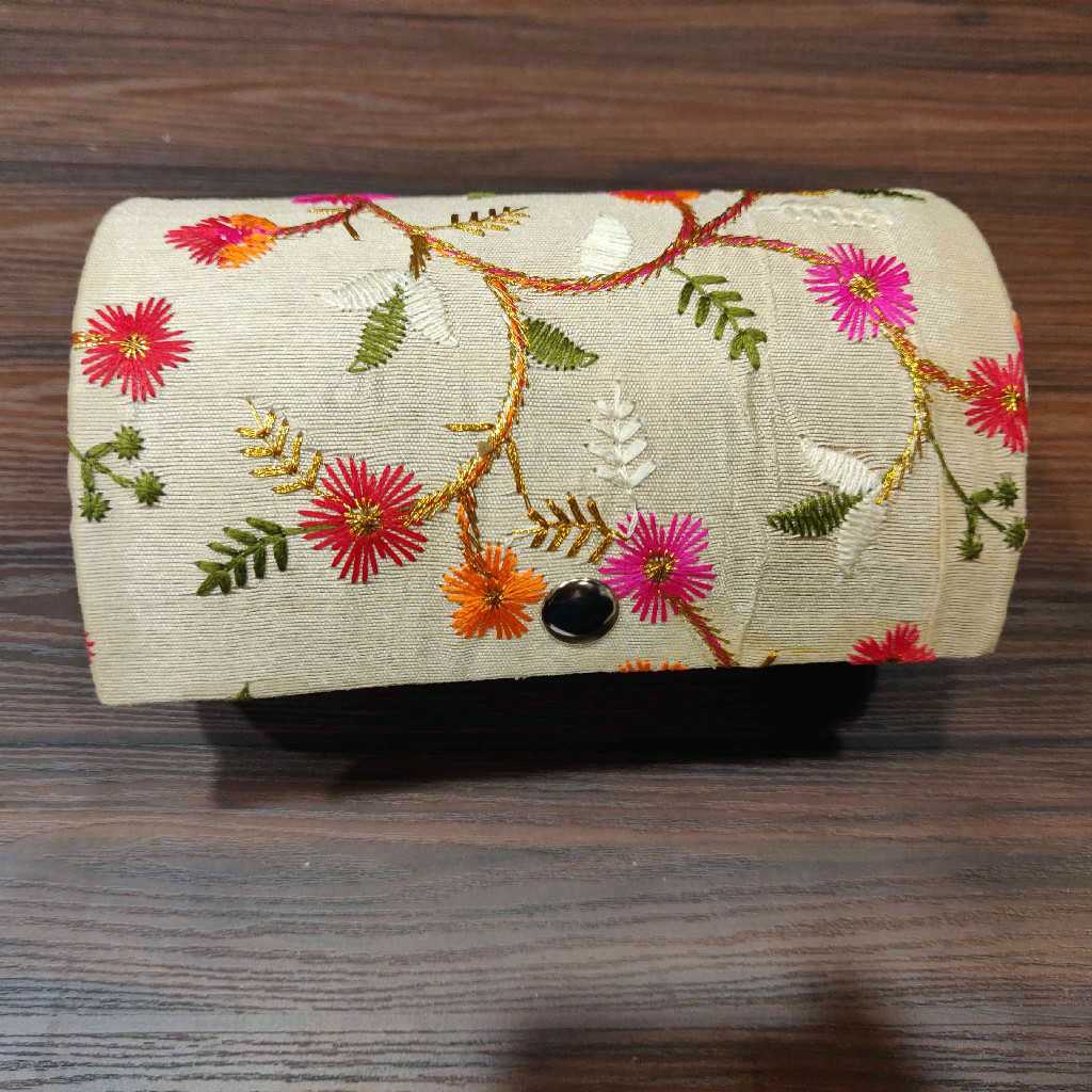Bangle Box Cream Embroidery 6