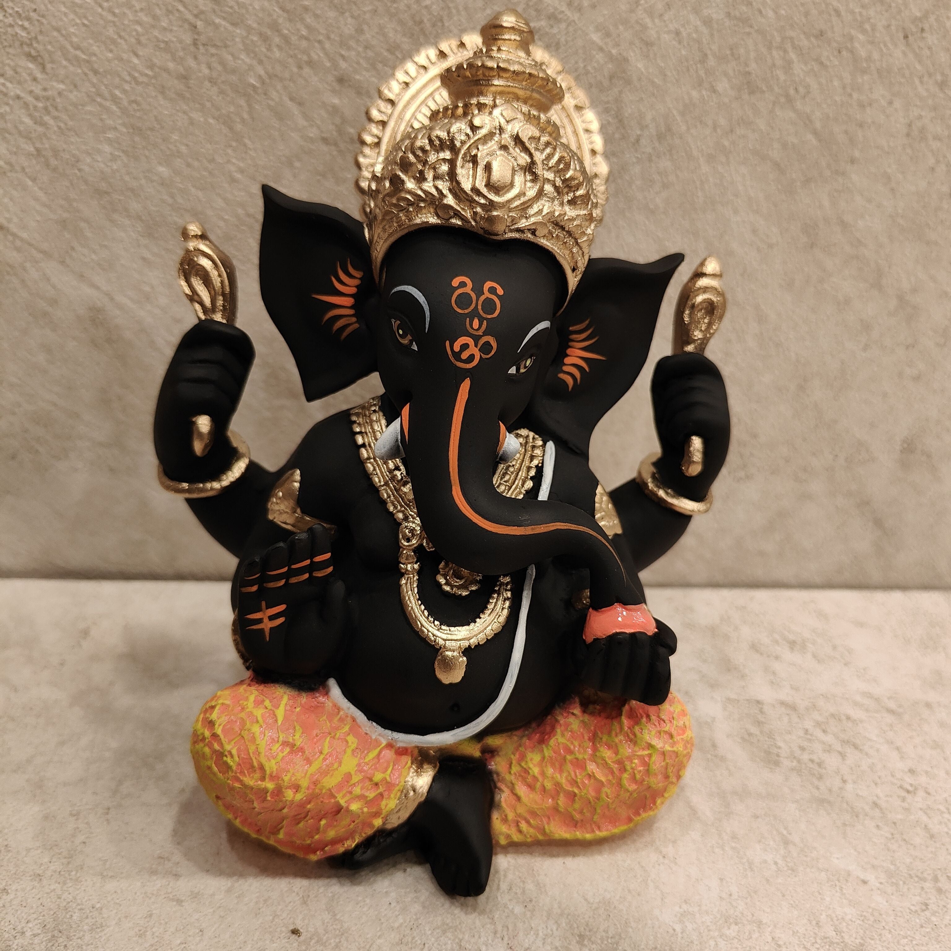 Royal Appu Crown Ganesh Black