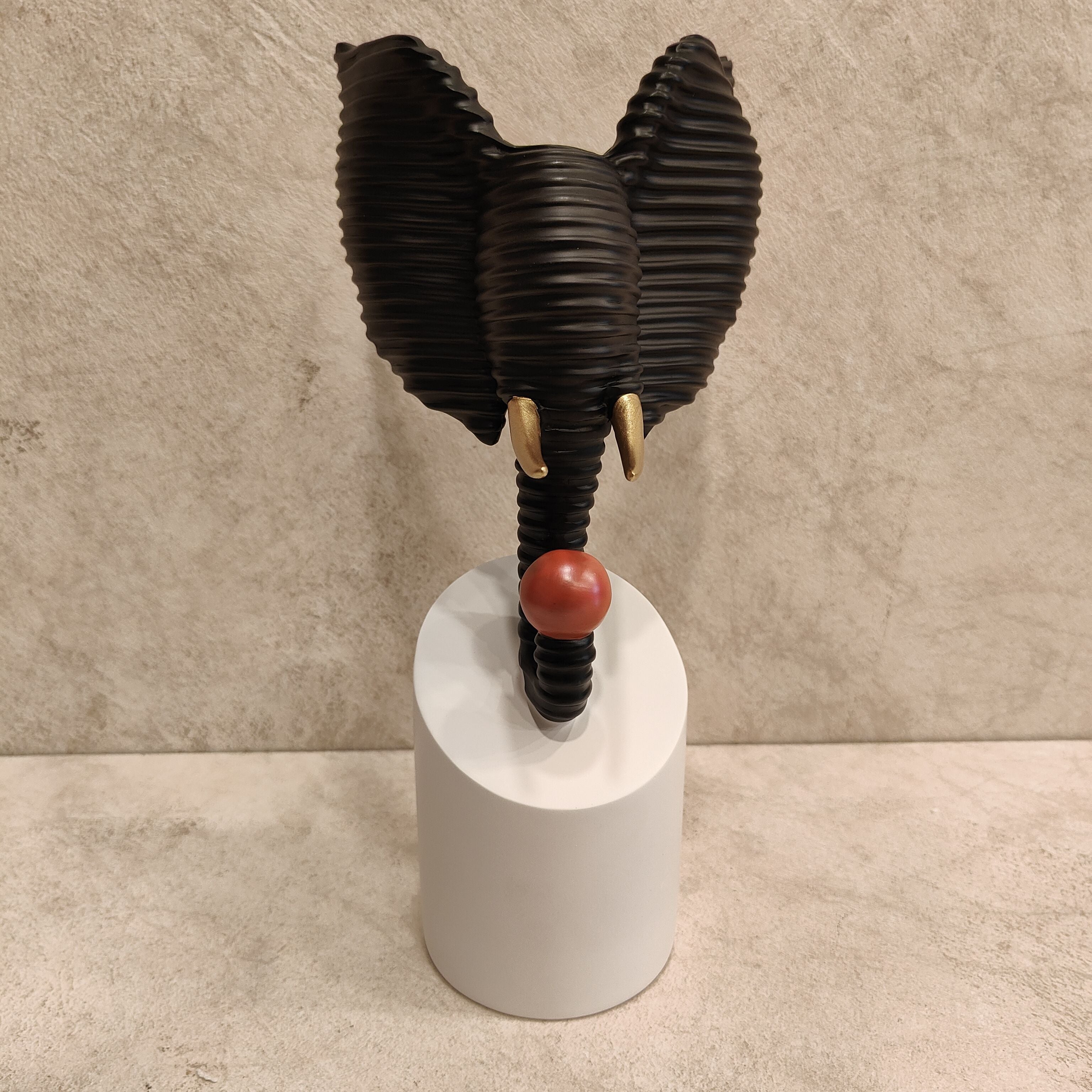 Abstract Elephant Face Figurine Black-White