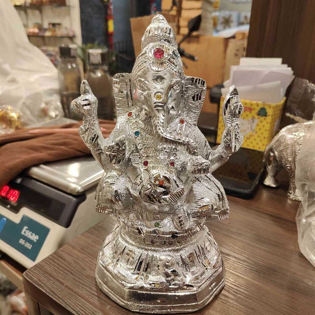 Whitemetal Ganesh 9Inch