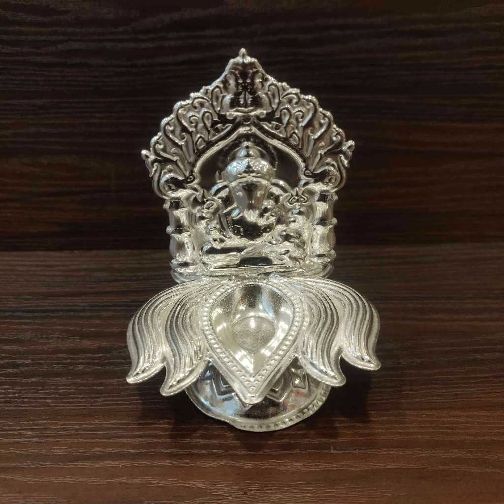 GSB Ganesh Kamala Diya