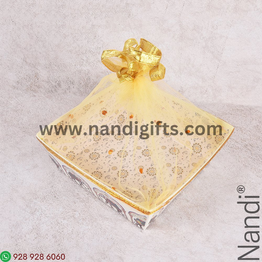 Square Hamper 8x8 Assorted Prints