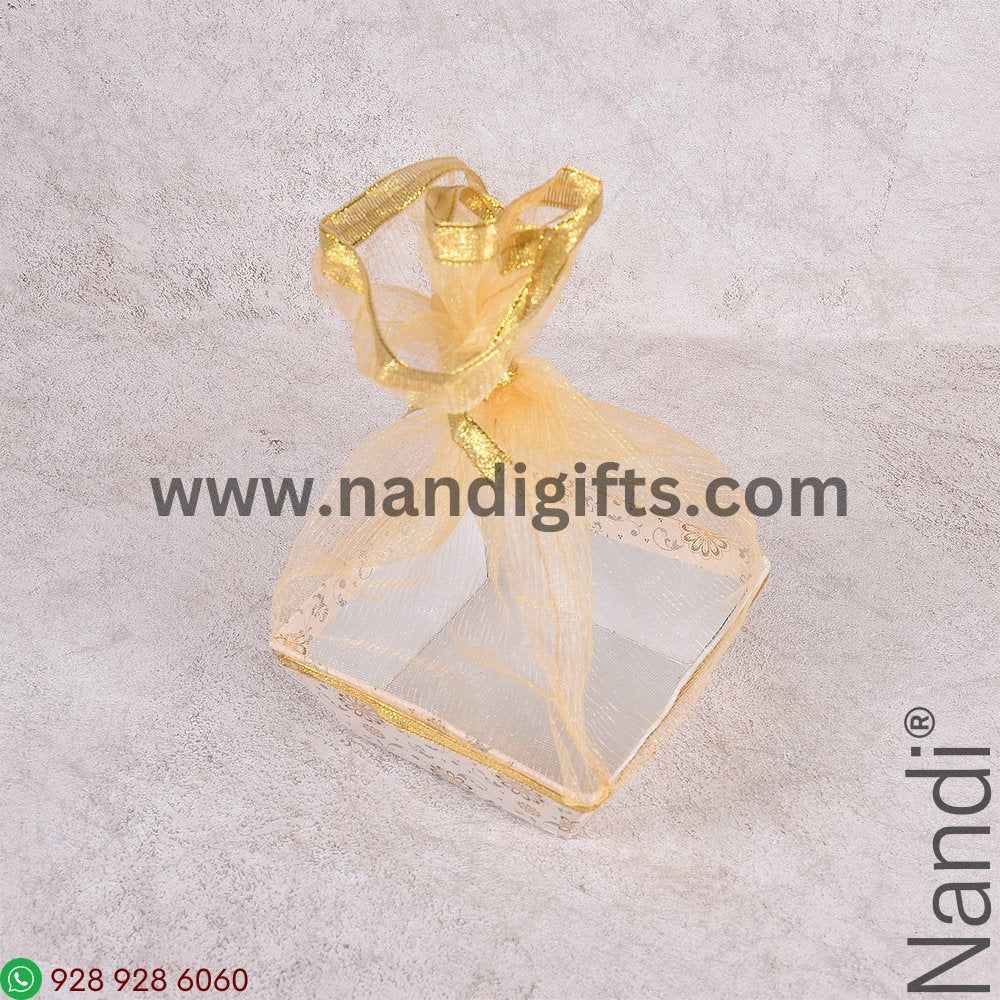 Square Hamper 4x4 Assorted Prints