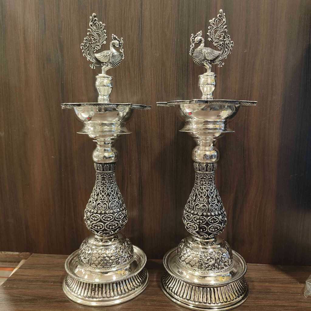 GS Antiq Sinchan Peacock Diya 14 Inch