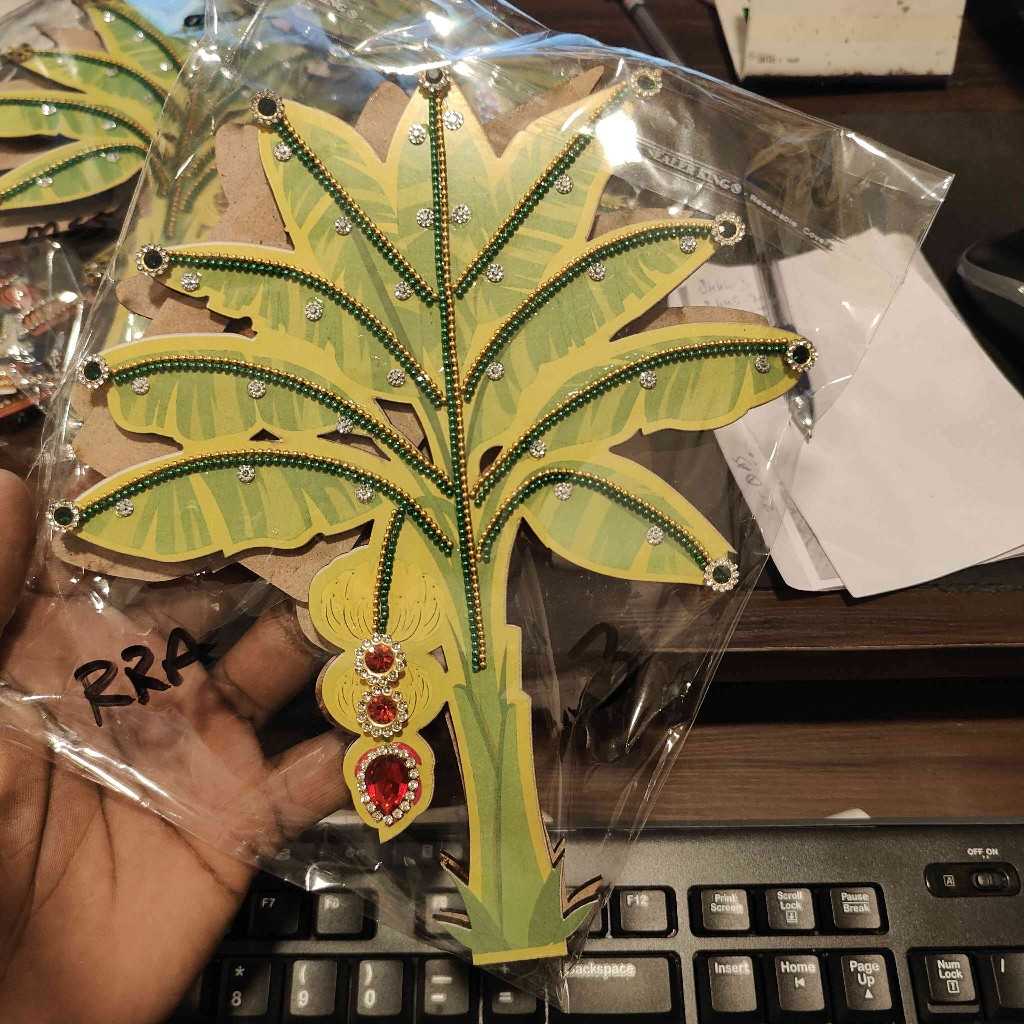 Decorated Mdf Banana Plant Pair Small 8 Inch