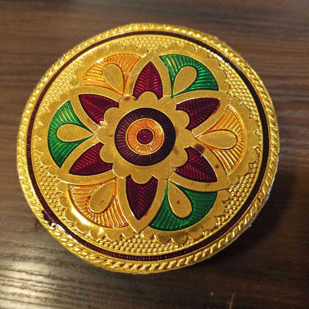 Round Mina Choki 3